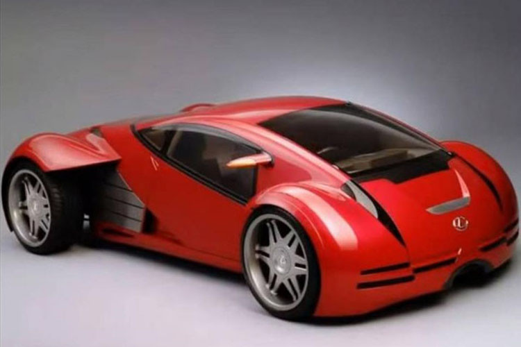 Lexus 2054 trong phim “Minority Report”. Đạo diễn Steven Spielberg đã làm một chiếc xe Lexus vô cùng đặc biệt cho bộ phim “Minority Report” năm 2002 với sự góp mặt của Tom Cruise. Một mẫu xe đậm chất tương lai Lexus 2054 đã làm cho bộ phim thêm hấp dẫn. Tên xe được đặt tên theo khung thời gian bối cảnh phim.