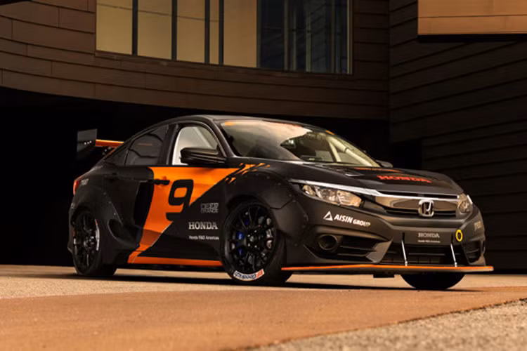 Dự án nâng cấp sức mạnh cho chiếc xe sedan Honda Civic siêu mạnh với công suất lên tới 600 mã lực vừa được các sinh viên của trường đại học Clemson, Mỹ hoàn thành xuất sắc.