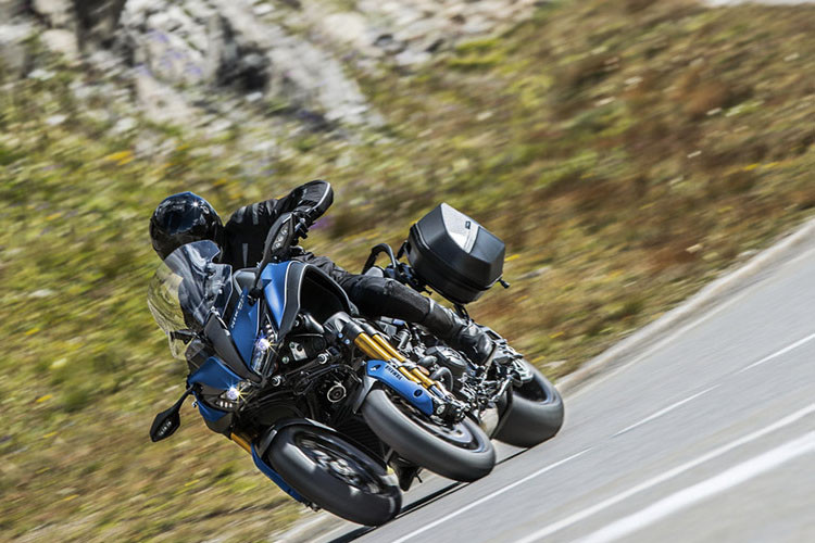 Giá Yamaha Niken GT phiên bản 2019 khởi điểm từ 17.299 USD (khoảng 401,9 triệu đồng, chưa bao gồm phí vận chuyển) - phiên bản này đắt hơn khoảng 1.300 USD so với Niken thường đang bán ra tại châu Âu.