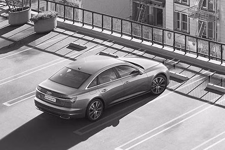 Với trục cơ sở lớn hơn, hàng ghế sau của A6 L sẽ có không gian rộng rãi hơn hẳn so với A6 thường, khiến những hành khách ngồi ở vị trí này có thể duỗi chân thoải mái hơn.