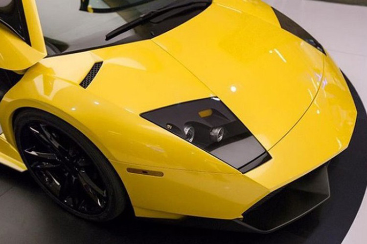 Thậm chí cơ chế hoạt động cũng được giới thiệu là giống siêu xe Lamborghini như thật.