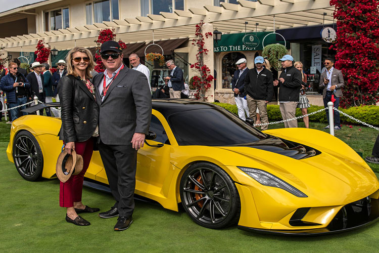 Sự trình diện của siêu xe nhanh nhất thế giới này thu hút nhiều người hâm mộ quan tâm.