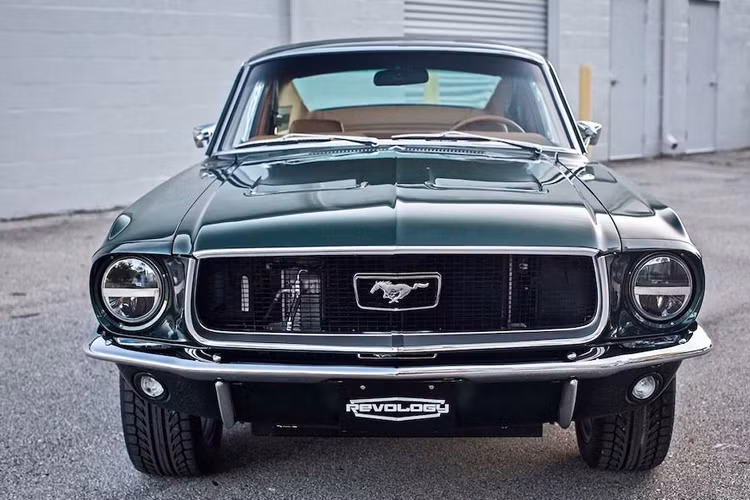 Chiếc xe lột xác hoàn toàn với ngoại hình vừa cổ điển lại rất hiện đại hút ánh nhìn.