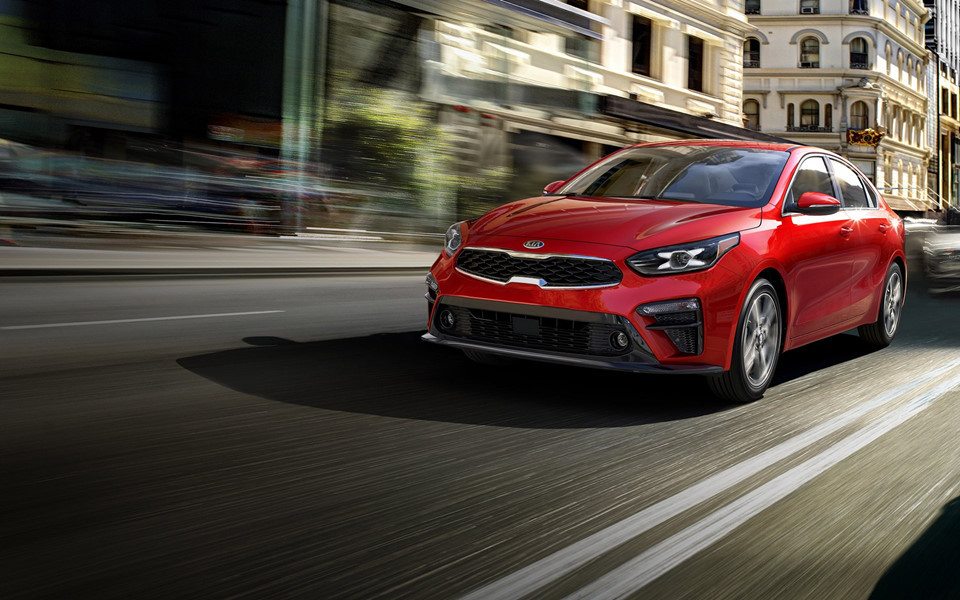 Hãng xe hơi Kia đã chính thức mở bán chiếc sedan hạng C - Kia Forte 2019 mới tại Mỹ. Theo đó, Kia Forte 2019 sẽ có giá bán đề nghị từ 17.690 USD (đã bao gồm phí vận chuyển 895 USD) (khoảng gần 414 triệu đồng).