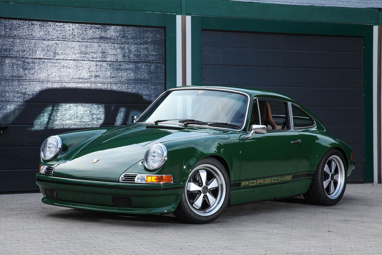 Hãng độ DP Motorsports vừa tinh chỉnh, phục chế chiếc xe Porsche 911 đời cũ lại để trở thành phiên bản 964 với thiết kế hoàn toàn mới nhưng vẫn giữ được nét cổ điển vốn có.