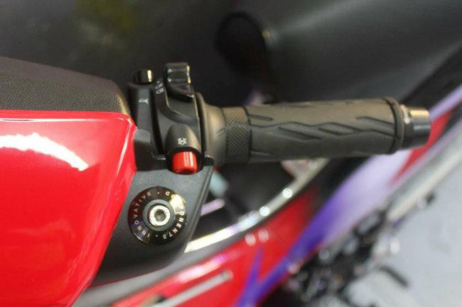 Cùm công tắc Domino cũng được trang bị tạo điều kiện thuận lợi cho người lái trong quá trình vận hành xe.