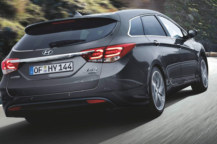 Về dộng cơ, sự bổ sung quan trọng nhất cho mẫu năm 2019 là động cơ diesel Smartstream 1.6 lít mới. Nó có sẵn ở hai trạng thái điều chỉnh, cả Euro 6D Temp tuân thủ.