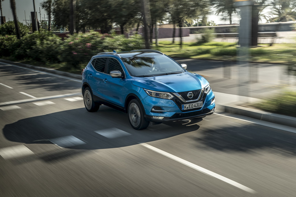 Việc nâng cấp Nissan Qashqai 2019 mới này khiến chu kì thay dầu của xe nới rộng từ 12.500 dặm lên tới 18.000 dặm.