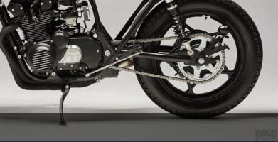 GS550 là chiếc môtô đầu tiên của hãng xe máy Suzuki sử dụng động cơ 4 thì. GS550 có tốc độ nhanh hơn cả Honda CB550F Super Sport và chiếc xe động cơ 2 thì GT550 của chính Suzuki.