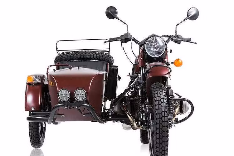 Hai phiên bản hiện tại của mẫu môtô sidecar 3 bánh Ural là Gear-Up và cT vừa chính thức được cập nhật bản mới 2019. Ở thế hệ mới, hãng xe này chú trọng nâng cấp về mặt động cơ để xe được hoạt động hiệu quả nhằm thu hút khách hàng hơn.