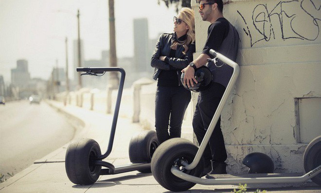 Nhìn thiết kế có vẻ tối giản nhưng xe máy điện Stator mới có trọng lượng khoảng 41kg và có thể chở thêm người với trọng lượng tối đa lên tới 113kg.