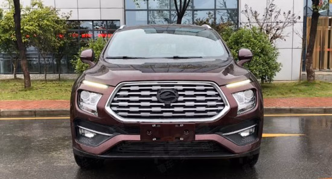 Trong ảnh chính là một trong những thiết kế SUV mới nhất bị cộng đồng mạng xã hội chê rất xấu, của hãng xe Trung Quốc Landwind.