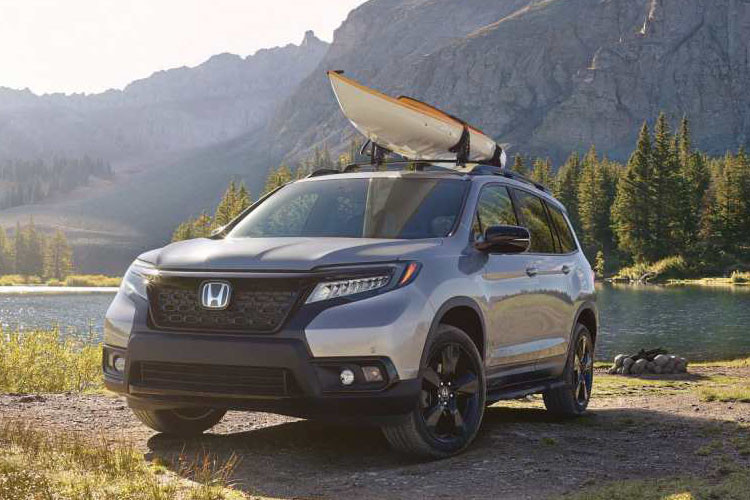 Tất cả các phiên bản Honda Passport 2019 mới đều được trang bị động cơ xăng V6 3.5L nạp khí tự nhiên, đạt công suất 280 mã lực tại 6.000v/ph và mô-men xoắn cực đại 355Nm tại 4.700v/ph, kết hợp với hộp số tự động 9 cấp (9AT) thế hệ mới nhất của Honda, cho khả năng chuyển số êm ái nhanh nhạy.