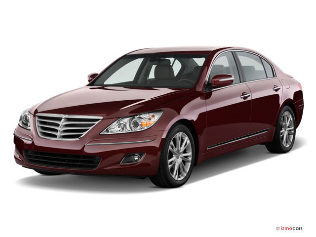 Nguyên bản Hyundai Genesis 2011.