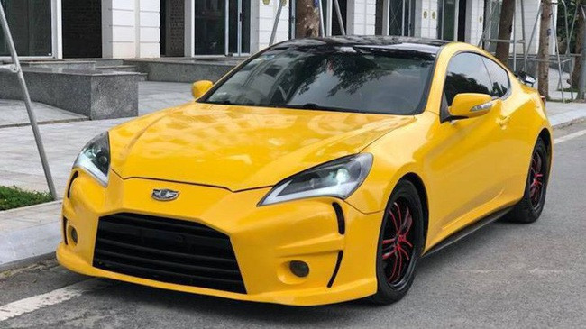 Động cơ xe vẫn không bị can thiệp. Động cơ Hyundai Genesis 2011 là loại tăng áp với dung tích 2,0 lít, cho công suất cực đại 210 mã lực và mô-men xoắn 302 Nm.