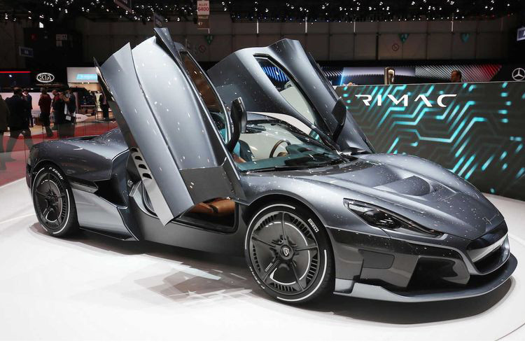 Rimac C_Two đã thực sự thu hút được sự chú ý của tất cả những ai đam mê siêu xe, với hệ truyền động điện mạnh mẽ 1.888 mã lực và 2.299Nm mô-men xoắn cực đại, giúp C_Two có thể xem là siêu xe mạnh nhất năm 2018 khi tăng tốc từ 0 - 96 km/h trong chỉ 1,85 giây, 0 - 160 km/h trong 4,3 giây và cán tốc độ tối đa 412 km/h.