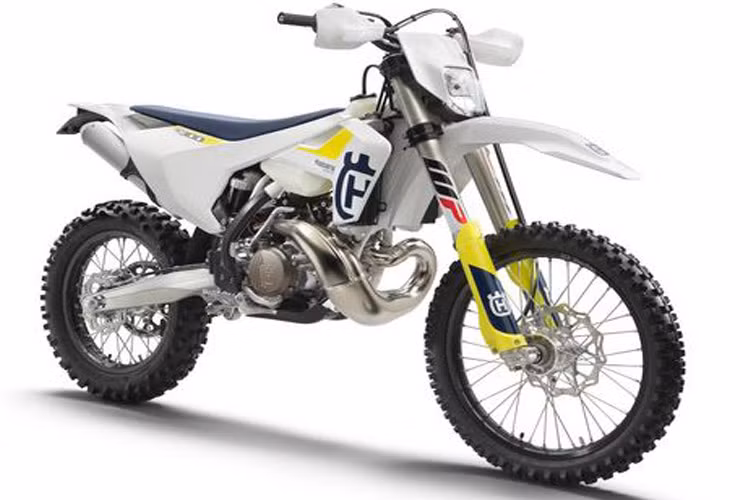 Husqvarna TE 250i là chiếc xe tuyệt vời nhất trong phân khúc Dual-Sport/Enduro với khả năng chinh phục mọi địa hình khó tốt hơn hẳn các mẫu xe hiện có trên thị trường.