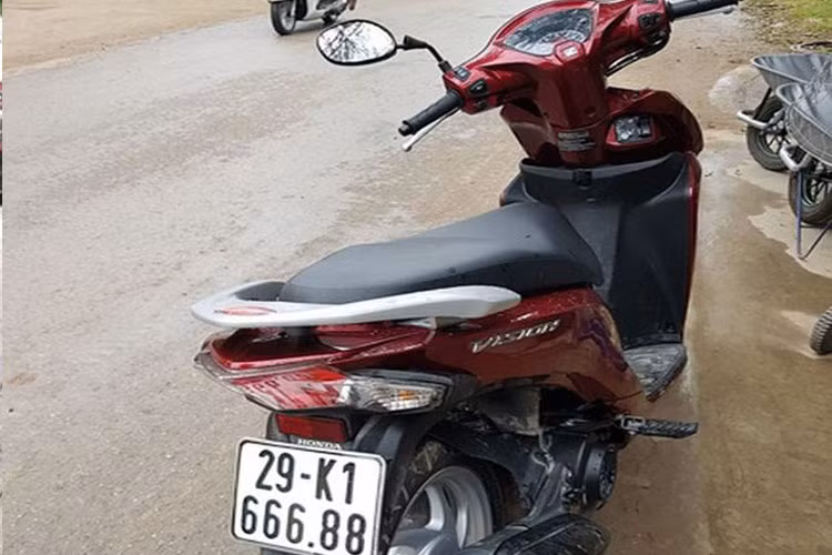 Biển số lộc phát siêu đẹp khiến chiếc xe bị đội giá lên gấp 3 đến 4 lần so với giá niêm yết của một chiếc xe Vision mới đang bán trên thị trường.