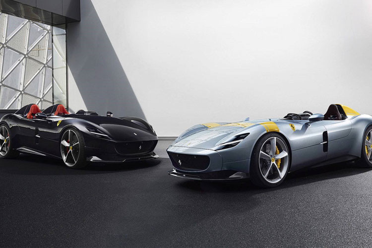 Hãng xe Ý vừa trình làng dòng siêu xe Ferrari Icona hoàn toàn mới với 2 siêu phẩm đặc biệt mang tên Monza SP1 và Monza SP2. Cả 2 siêu xe đều sở hữu khối động cơ V12 mạnh mẽ nhất của Ferrari.