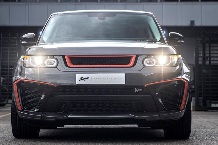 Gói độ tạo nên những thay đổi tinh tế ở cả ngoại và nội thất nổi bật trong màu cam - xám cùng vành 23 inch. Cùng với đó, lưới tản nhiệt nguyên bản được thay thế bằng dạng tổ ong thiết kế 3D. Các khe hút gió được mở rộng lạ mắt.