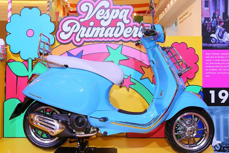 Ngoài mức giá có phần đắt đỏ hơn thì thiết kế bản kỷ niệm 50 năm Primavera tại Thái Lan cũng có đôi nét khá so với mẫu xe ra mắt ở thị trường Việt.