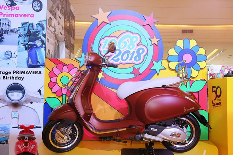 Các đường nét trên xe được trau chuốt có vẻ thanh mảnh sang trọng hơn rất nhiều.