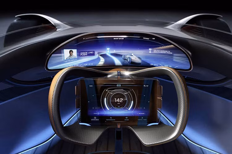 Nội thất được làm từ chất liệu tự nhiên như da, gỗ óc chó kết hợp nhiều chi tiết kỹ thuật cao như màn hình hiển thị chủ động, cụm đồng hồ kỹ thuật số.