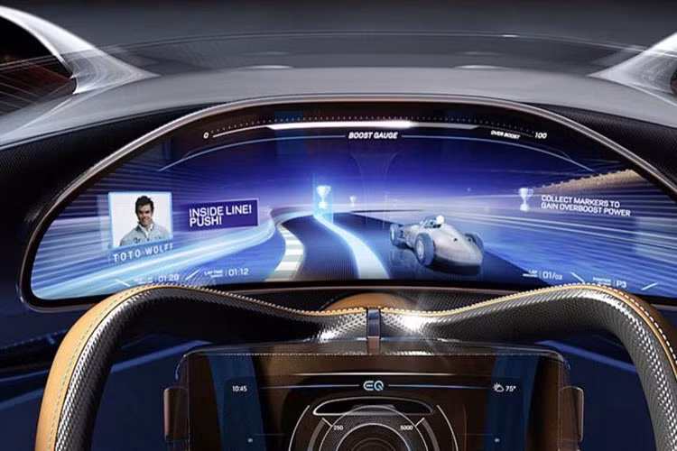 Xe còn trang bị thêm màn hình tichs hợp game sẽ có thêm chiếc xe đua của đối thủ và huấn luyện viên đua xe ảo (Virtual Race Coach) sẽ hướng dẫn thêm kỹ năng cho người lái.