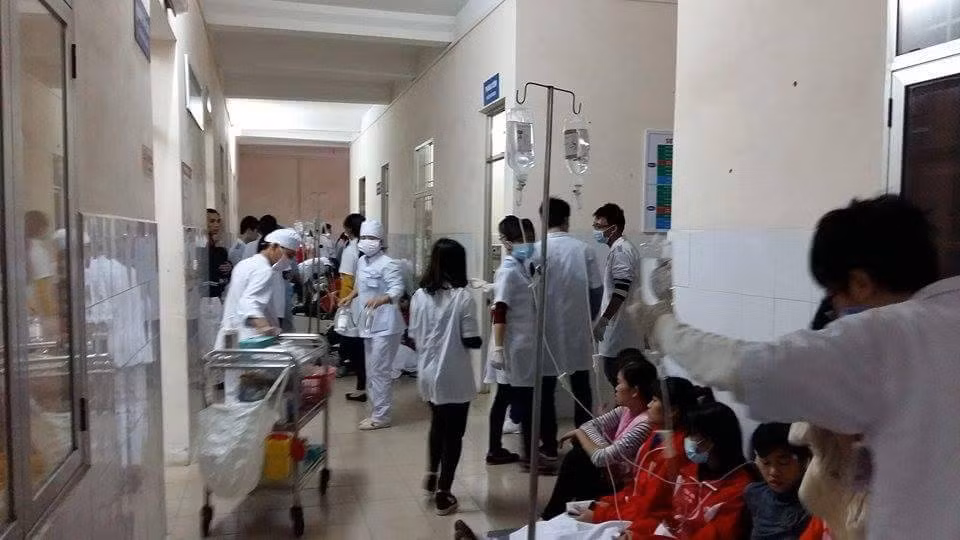 Bệnh viện Việt Tiệp bị quá tải do lượng công nhân đến nhập viện đông.