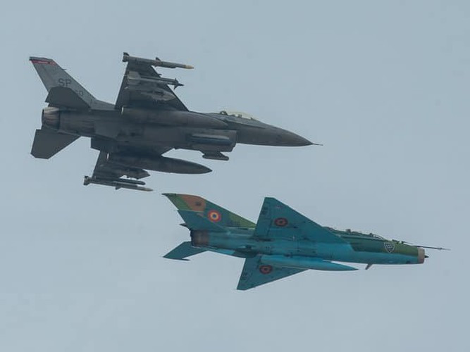 Chương trình nâng cấp MiG-21 LanceR phối hợp với Israel thực hiện thành 3 phiên bản chính gồm: MiG-21 LanceR A; MiG-21 LanceR B và MiG-21 LanceR C.