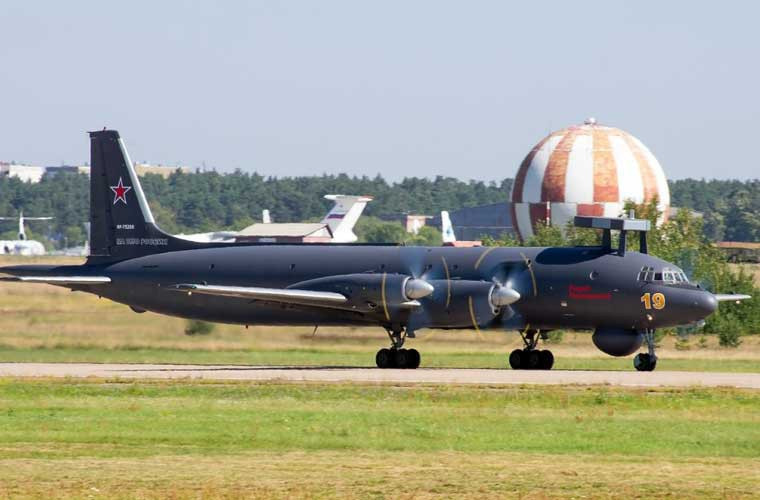 Máy bay được trang bị 4 động cơ cánh quạt AI-20M (công suất 4.250 mã lực mỗi chiếc) cho tốc độ tối đa 724 km/h, tầm hoạt động 9.500 km. Hiện nay Il-38N mới được sản xuất với số lượng hạn chế cho hải quân Nga và Ấn Độ.