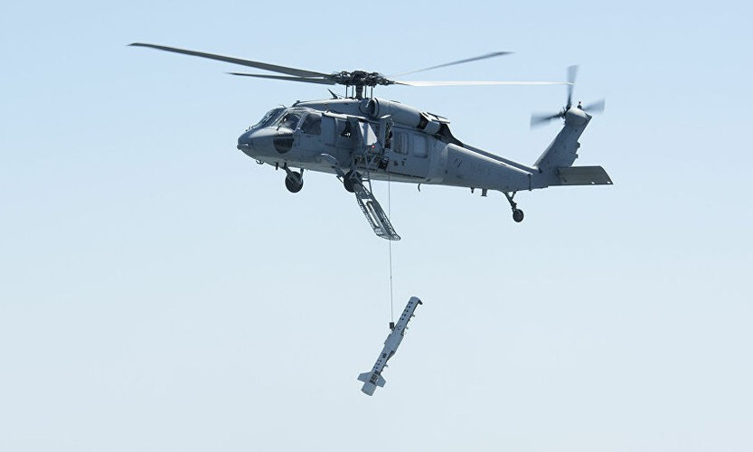 Hải quân Mỹ hôm 24/7 thông báo trục vớt thành công tổ hợp Vô hiệu hóa thủy lôi trên không AN/AQS-235 bị trực thăng MH-60 thuộc Phi đoàn Trực thăng chiến đấu Hải quân số 2 đánh rơi gần cửa vịnh Chesapeake, bang Virginia hồi đầu tháng.