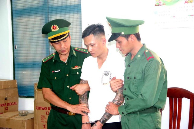 Theo thống kê, trong 9 tháng đầu năm nay, Công an các đơn vị, địa phương khởi tố mới, điều tra 83 vụ mua bán người, mua bán người dưới 16 tuổi - tức là đối tượng trẻ em, xác định 289 nạn nhân tăng 9,2% số vụ so với cùng kỳ năm ngoái. Lực lượng công an đã phát hiện và bắt giữ nhiều vụ mua bán người là đối tượng trẻ em ngay ở trong nước.