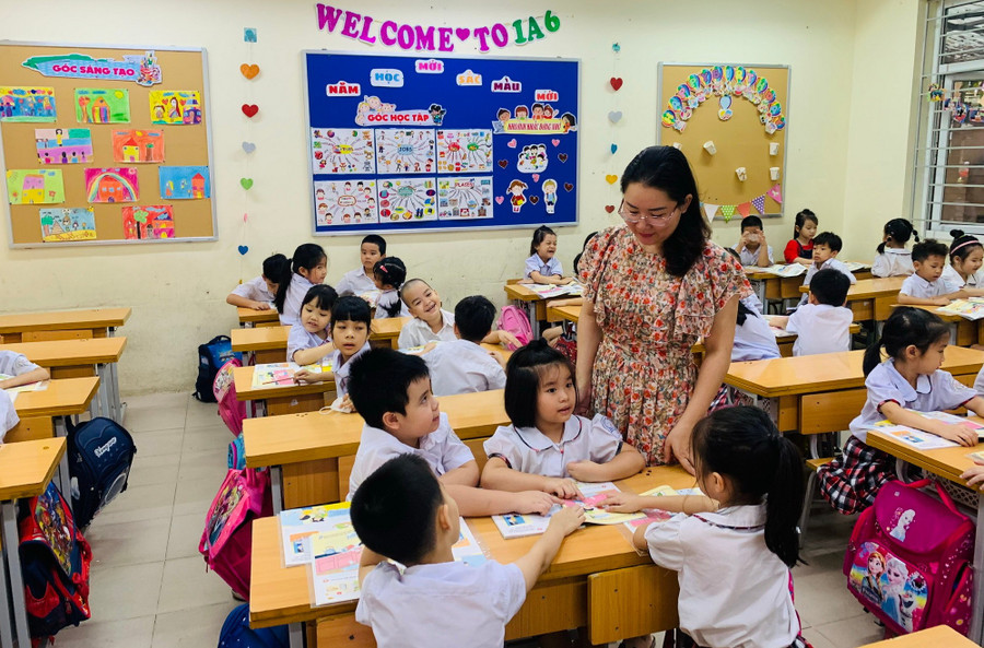 Đề xuất miễn học phí cho học sinh, sinh viên là con giáo viên De xuat mien hoc phi cho hoc sinh, sinh vien la con giao vien