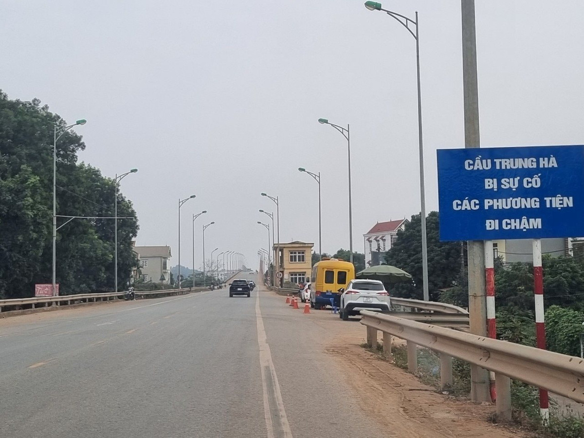 Từ 16h hôm nay, cấm 2 loại phương tiện qua cầu Trung Hà Tu 16h hom nay, cam 2 loai phuong tien qua cau Trung Ha