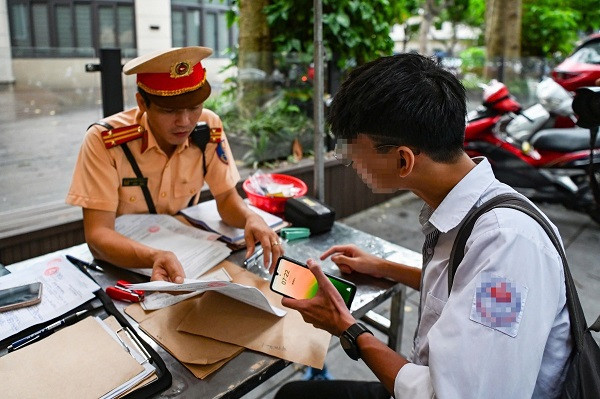 4 ngày, Hà Nội xử phạt hơn 900 học sinh vi phạm giao thông 4 ngay, Ha Noi xu phat hon 900 hoc sinh vi pham giao thong