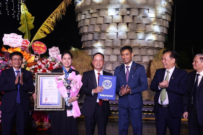 Tháp Thần Nông Bắc Ninh được chứng nhận xác lập Kỷ lục thế giới Thap Than Nong Bac Ninh duoc chung nhan xac lap Ky luc the gioi