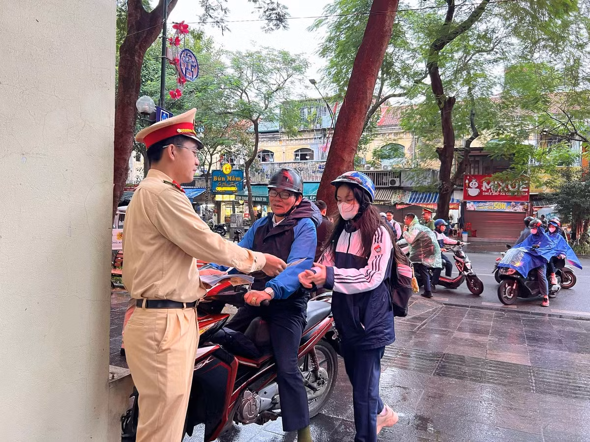 Duy tri cao diem xu ly nghiem hoc sinh vi pham giao thong