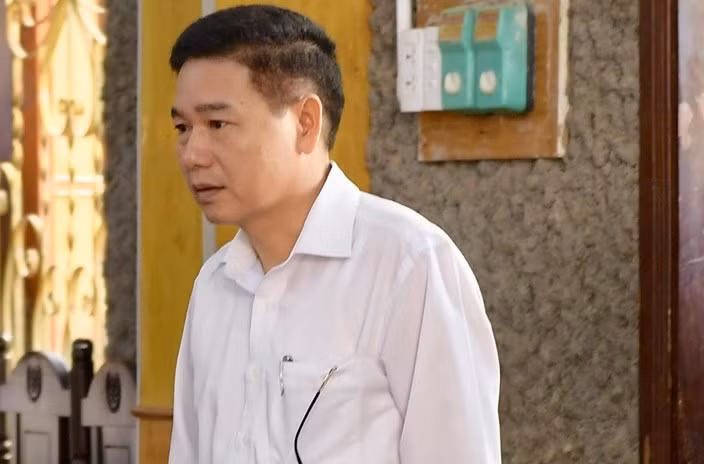 Gian lan thi Son La: Bat giam cuu PGD So Giao duc