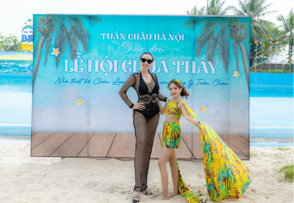 A quan 1 Sieu mau nhi toan nang Nguyen Pham Ha Linh tu tin dien firstface