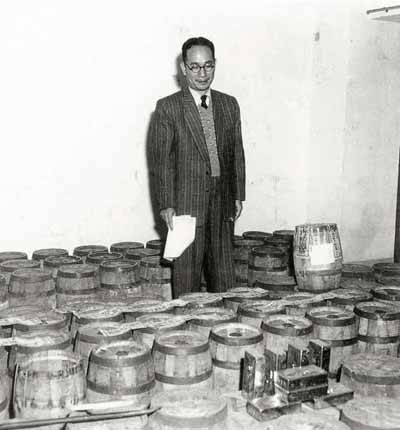 Cuối năm 1948, Tưởng Giới Thạch đã lên kế hoạch bòn rút vàng vận chuyển về Đài Loan. Vì nhiều lý do, hơn nửa thế kỷ, việc vận chuyển vàng không được thuận lợi, nên sử sách không ghi chép lại được. Rốt cuộc năm đó ông ta đã bòn rút bao nhiêu vàng vận chuyển về Đài Loan?