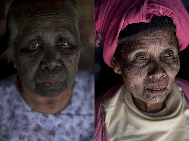 Kể từ năm 1962, chính phủ Myanmar đã ngăn cấm việc phụ nữ xăm lên mặt, do đó chỉ còn một số rất ít các bà cụ lớn tuổi còn giữ được phong tục này. Người ta không rõ nguồn gốc của tục lệ này bắt đầu từ đâu. Tuy nhiên, dân bản địa cho rằng, nó bắt nguồn từ việc có phụ nữ bị bắt cóc.