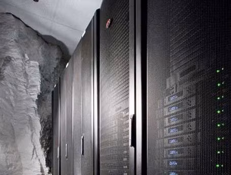 Trung tâm Iron Moutain cũng sử dụng nước từ một hồ ngầm dưới lòng đất để giảm nhiệt độ.