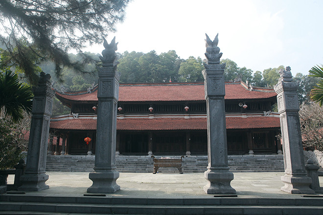 Kham pha chanh dien lam tu 600m3 go lim o Ha Noi-Hinh-4