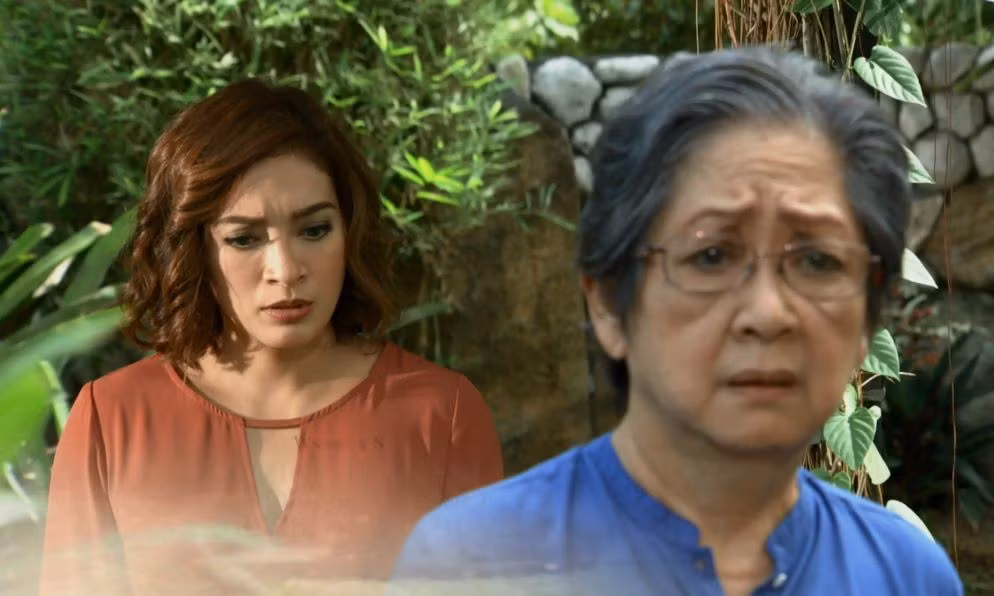 Margaret ngỡ ngàng khi biết được dì mình đã lừa dối suốt thời gian qua về căn bệnh liệt chân.