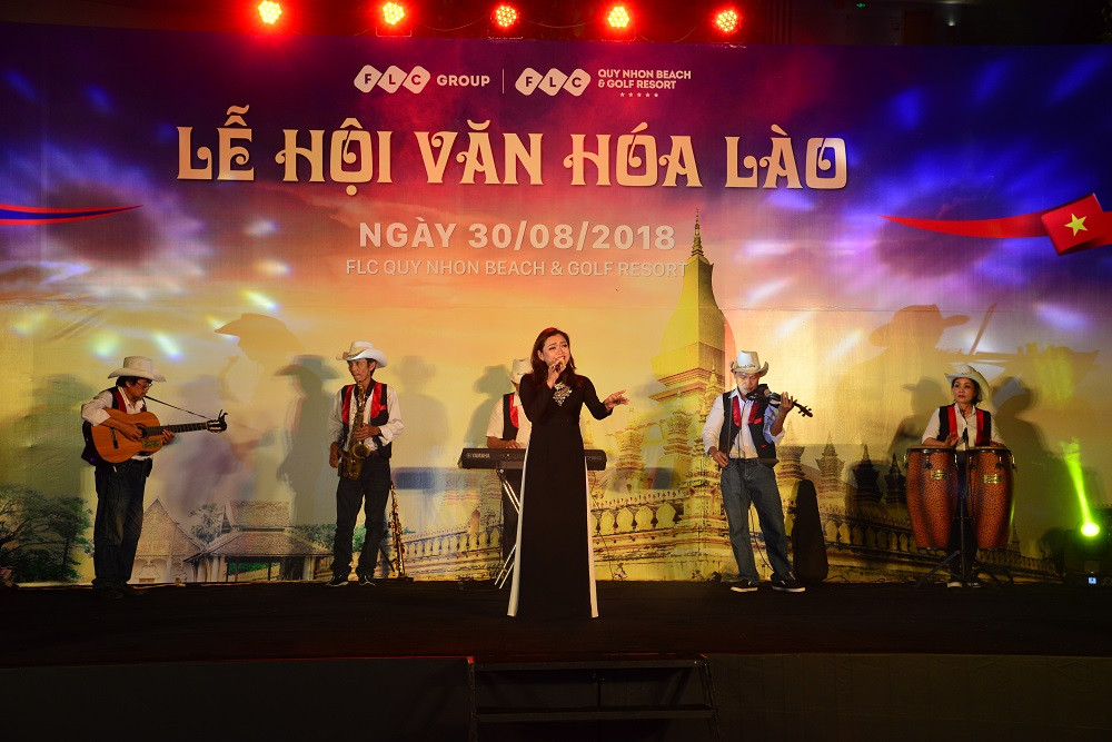 Le hoi van hoa Lao tiep tuc “dot nong” FLC Quy Nhon