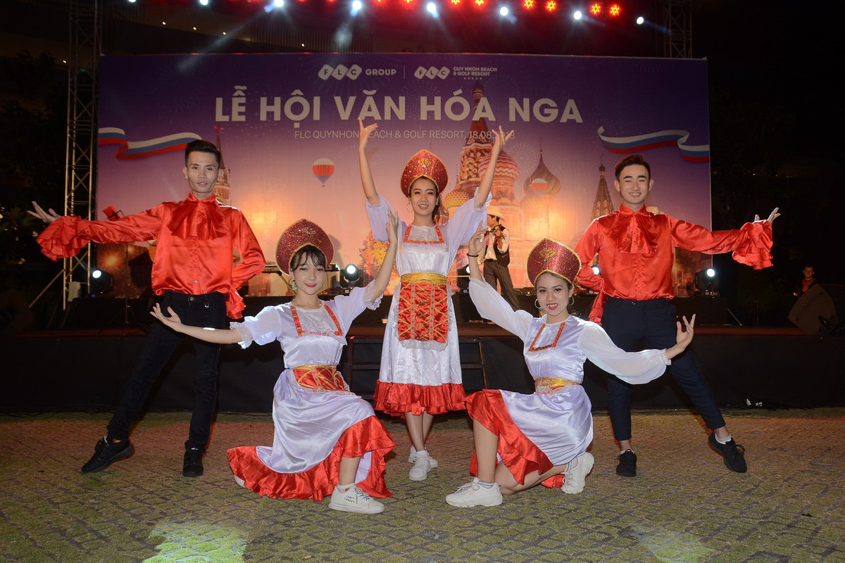 Ron rang chuoi hoat dong ben le chao mung le ra mat Bamboo Airways tai FLC Quy Nhon-Hinh-11