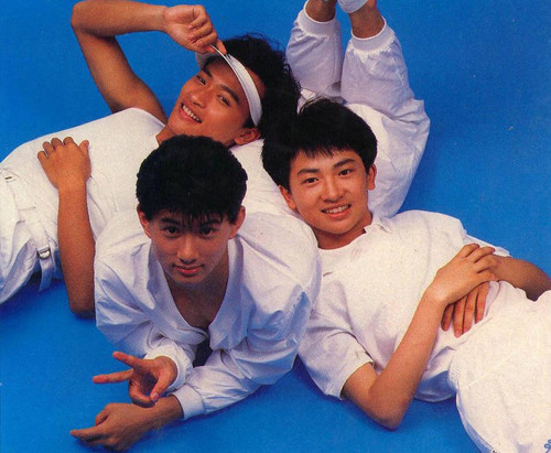 Ban nhạc Tiểu Đội Hổ gồm Ngô Kỳ Long, Tô Hữu Bằng và Trần Chí Bằng.