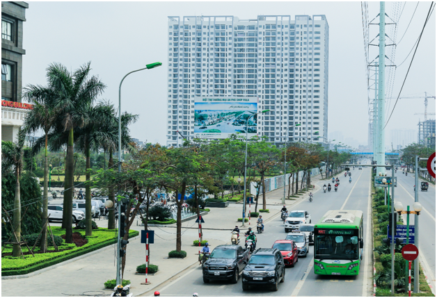 Tiếp giáp với trục đường huyết mạch hướng tâm thủ đô Lê Văn Lương – Tố Hữu.