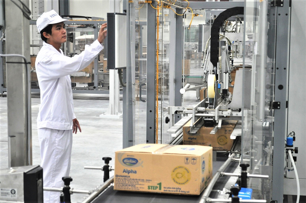 Vinamilk vuon len dan dau Top 100 noi lam viec tot nhat Viet Nam-Hinh-8